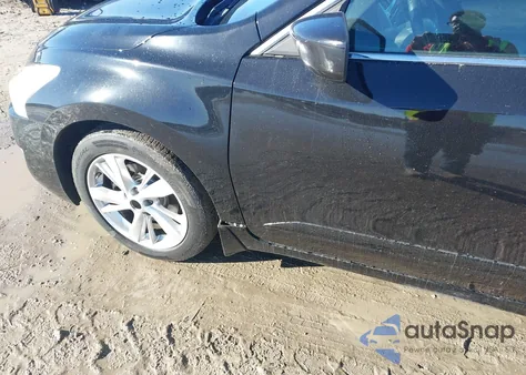 2014 Nissan Altima 2.5 Sv z USA, uszkodzony, nr VIN 1N4AL3AP4EC318028